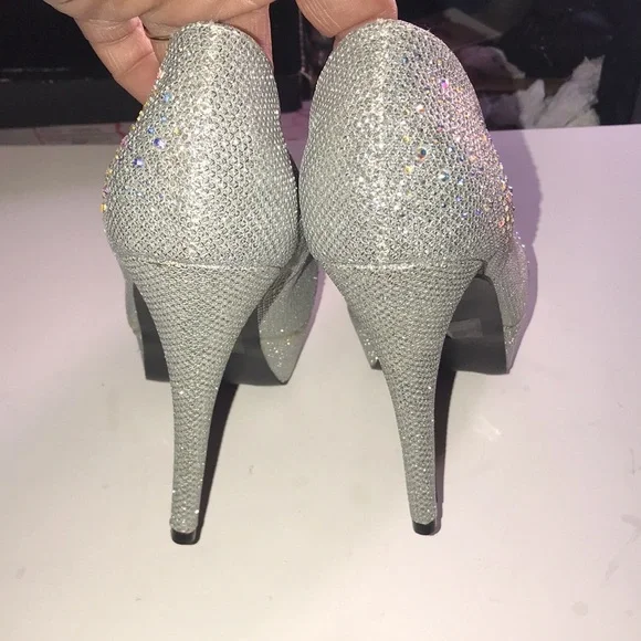 Women’s Charlotte Russe Platform Heels - Picture 8 of 12